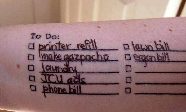 2. С такой тату даже ежедневники не нужны 😆