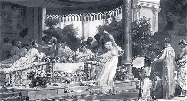 Romalı yazarlar, barbarların sünnetli çocuk çişini kısırlığı önlemek için kadınlara içirdiklerini yazarlar.