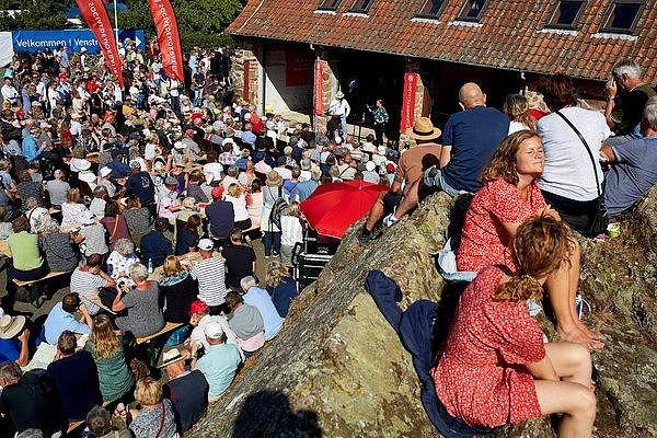 10. Danimarka'da halkın politikacılarla direkt bağlantı kurabildiği bir festival düzenleniyor.