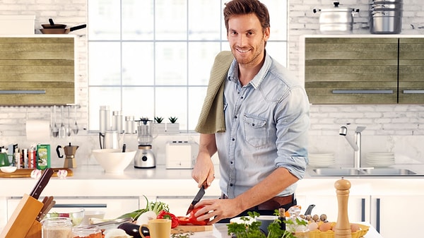 Мужчины после 30 стремятся увеличить свою функциональность. Такие вещи, как кулинария, игра на инструментах и спорт, интересуют их все больше.