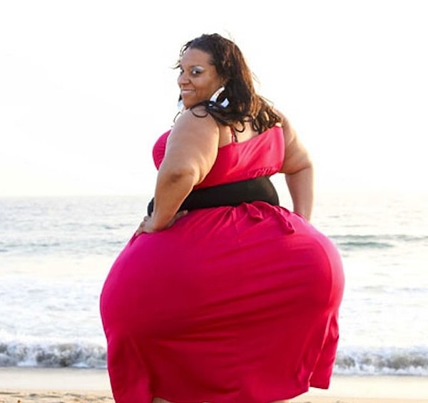 11. Рекорд по объему попы пока принадлежит Микель Руффинелли — 243 см!