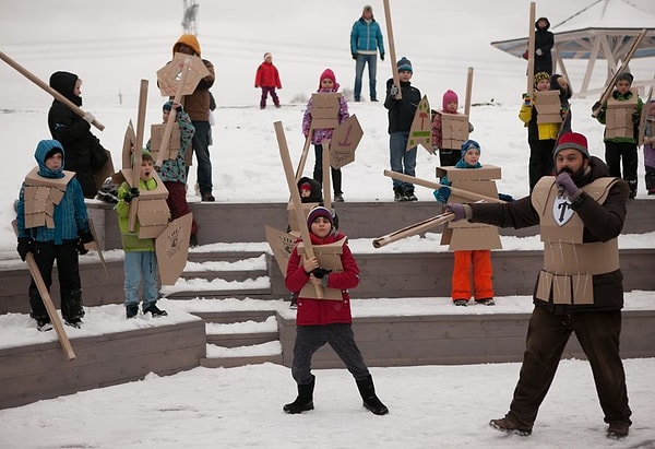 12. Бои на картонных трубах