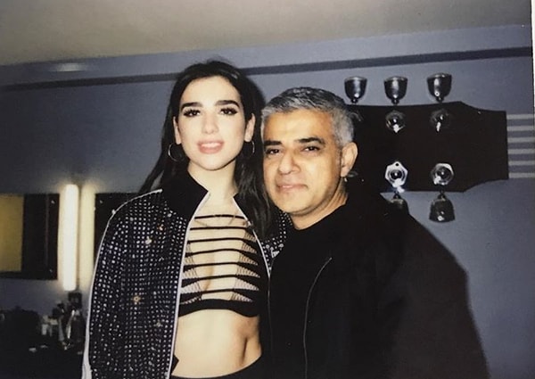 Все, хватит! Все срочно домой, искать упражнения на пресс в YouTube.