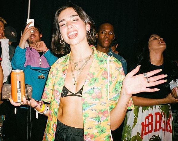 В заключение: мышцы пресса Дуа Липы - просто отпаааад!!!