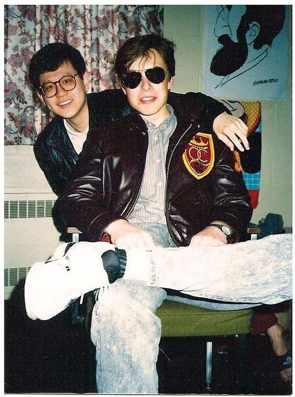 6. Илон Маск в университете Куинс в Кингстоне, Онтарио, Канада, 1990-е.