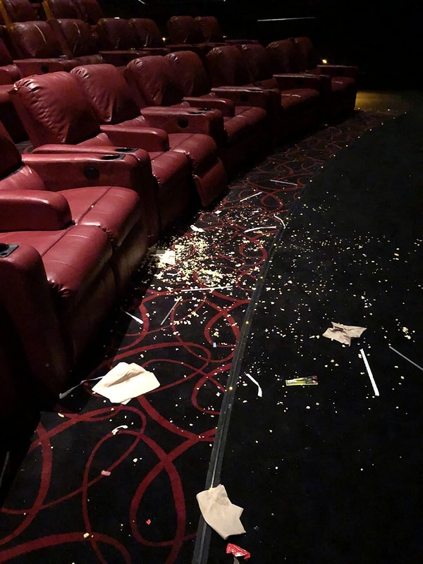 10. Тоже постоянно наблюдаете такое после просмотра фильма? Кто бы мог подумать, что и свиньи любят ходить в кино