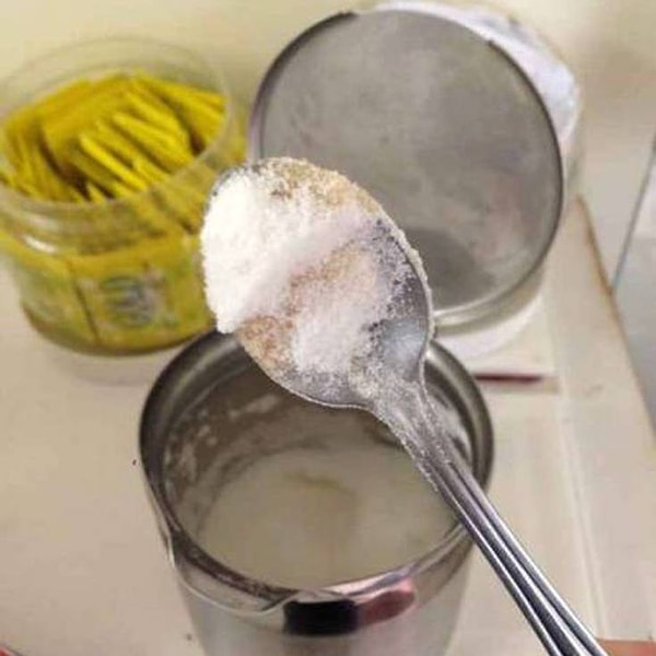 12. Мокрая ложка и сахар = боль и страдание