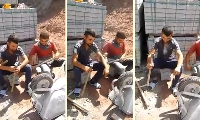 Ellerindeki Kısıtlı İmkanlarla Canlı Müzik Yapıp Gönüllerince Eğlenen İkili