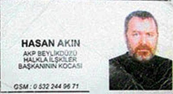 8. Abi seni bir yerden çıkaracağım ya ben. Bir kartın varsa alabilir miyim?