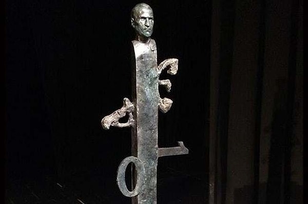 13. Стив Джобс - США