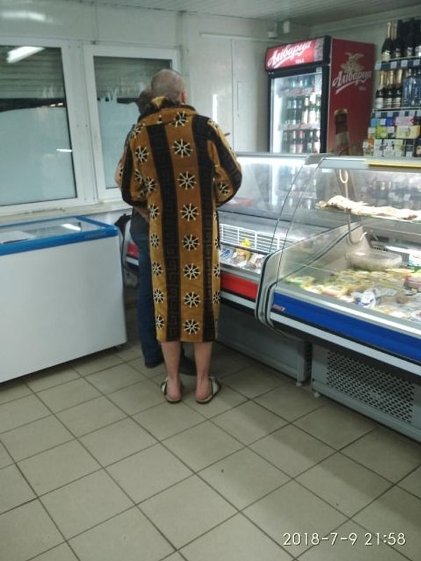 13. Когда муж выходит за хлебом 🤔