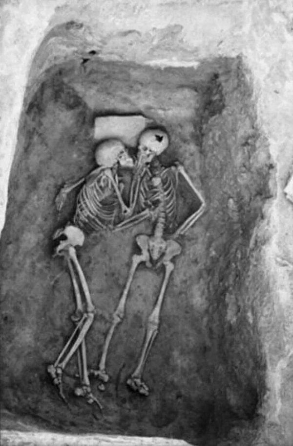 2. 2800 yıllık bir aşk...