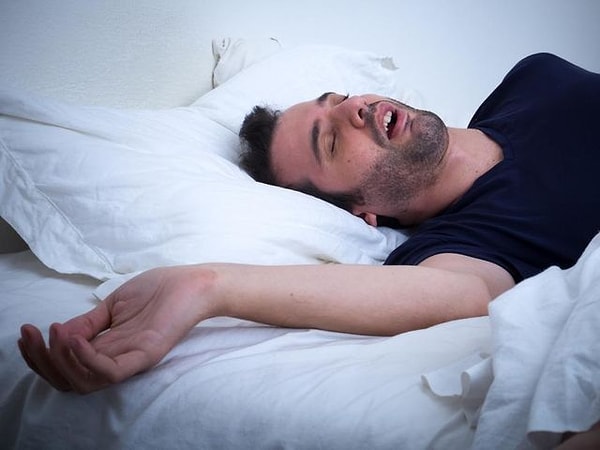 2. Правда ли, что фаза сновидений чередуется с фазой, когда мы вообще ничего не видим?