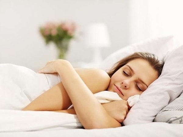 8. Сколько снов (в среднем) видит человек за одну ночь?