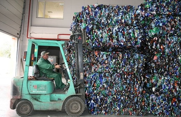 5. Что не принимают в пунктах переработки мусора?