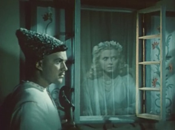 10. Кто в повести "Майская ночь, или Утопленница" просит Левко помочь отыскать мачеху среди утопленниц?