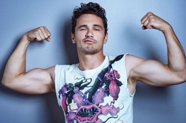 James Franco, tavşan kostümlerinden etkileniyor.