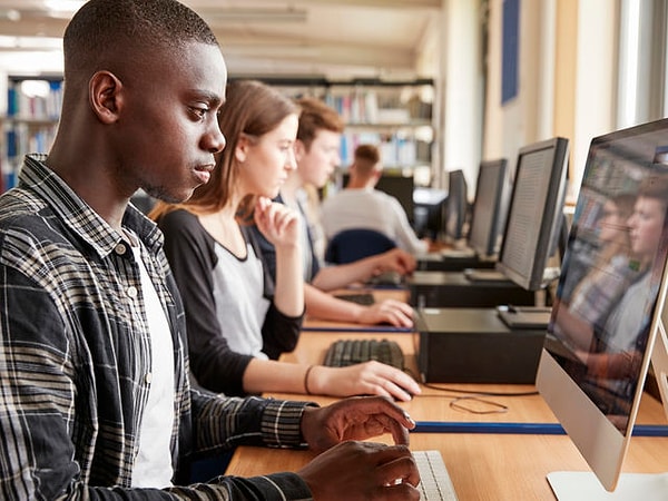 8. Работаете ли вы по профессии?