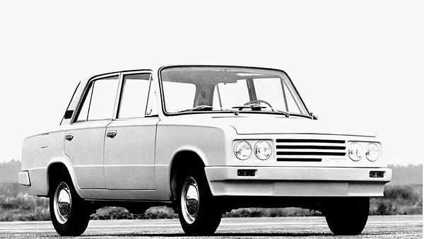 1. Начнем с легкого. Что это за машина?