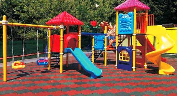 13. Çocukların rahatça oynayabileceği 370.000 tane oyun parkı yapılabilir