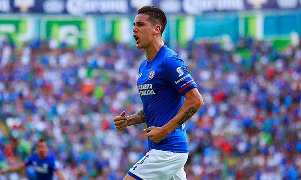 Espanyol ile da yollarını ayıran Roco’nun bir sonraki durağı Meksika’nın Cruz Azul takımı oldu. 2 sezondur Cruz Azul forması giyen 25 yaşındaki stoper 66 maçta forma giydi.