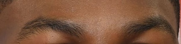 2. А чьи это брови?