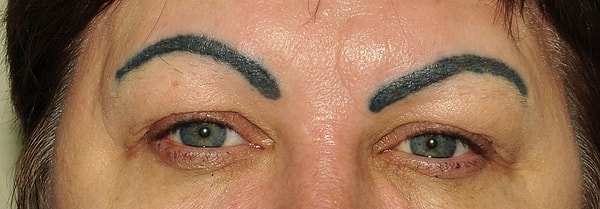 15. В полночь коричневая краска превращается в синюю...