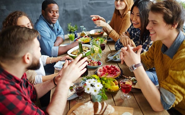 10. Нас обоих окружают те, кто готов нас поддержать?