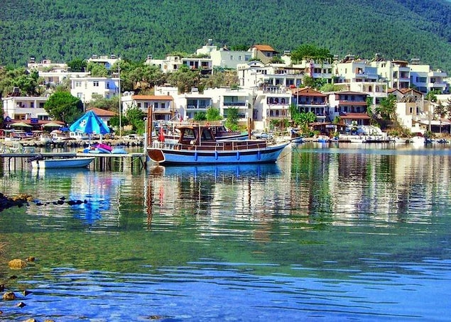 Şimdi de Bodrum'a bağlı Güvercinlik mahallesinin değişimine tanık olacağız. Tanık olacağımız değişim çok değil 13 yıllık bir değişim...