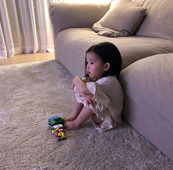 5. "Люблю смотреть мультики"