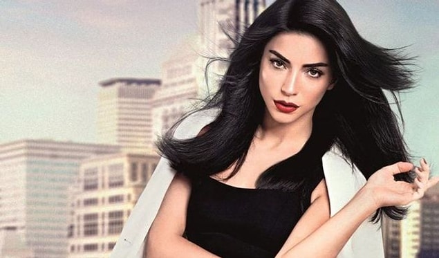 13. Senelerdir televizyona ara veren Merve Boluğur da geçen sene bir dizide oynadı ama tutmadı maalesef. Popülerliğinden hiçbir şey kaybetmedi ama ne iş yaptığını unutturdu bize. Hatırlasak mı?