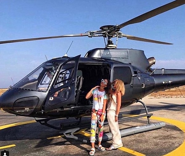 Ведь в нашей стране есть люди, которые весь месяц живут на десять тысяч рублей.