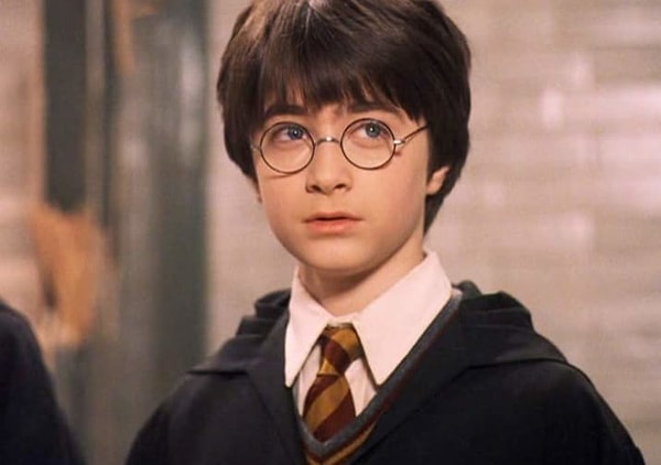 7. Дэниэл Рэдклифф взял себе на память две пары очков Гарри Поттера - из первого фильма серии и из последнего.