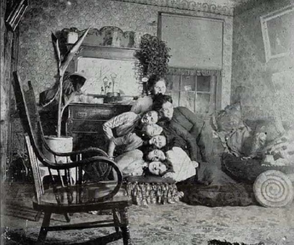 7. И даже умудрились запечатлеть это на самых разных фотографиях.