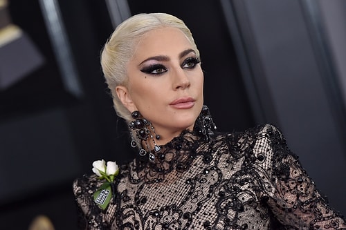7. Rihanna, Demet Akalın, Lady Gaga