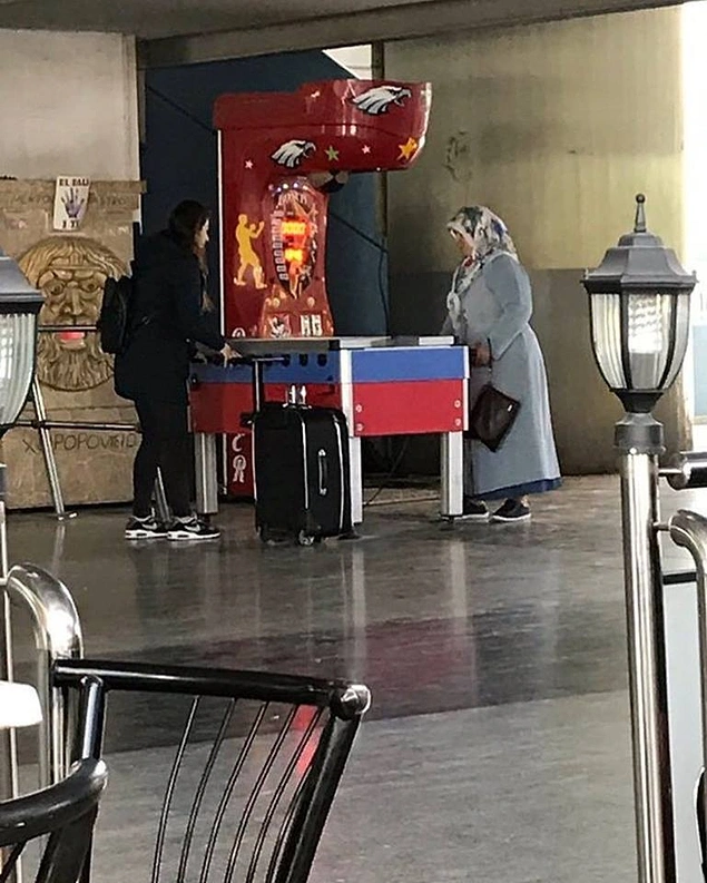 "Diğer jetonla da atari oynayalım."