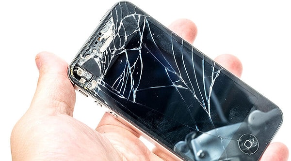 10. Вы купили телефон, но вскоре он сломался и поэтому был сдан на ремонт. Можете ли вы попросить предоставить вам другой мобильник пока у вашего устраняются дефекты?