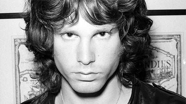 Yaptığın büyü Jim Morrison'ı geri getirdi!
