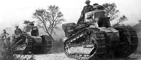 3. Как назывался первый экспериментальный танк русских войск, который использовали во время Первой Мировой войны?