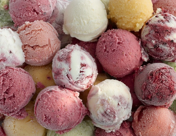 1. Когда и кто придумал мороженое, доподлинно неизвестно. Но еще 2 тысячи лет назад в этой стране существовало лакомство, сильно напоминающее популярный ныне десерт.