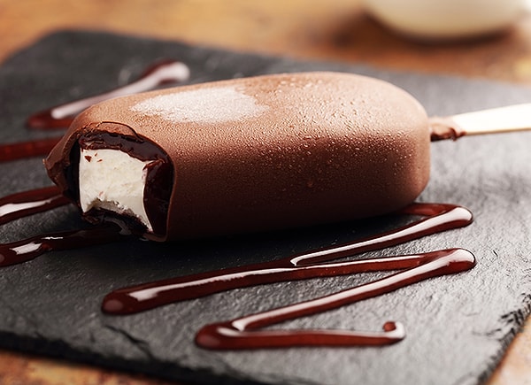 4. Кстати, насчет эскимо. Считается, что его изобрел кондитер Кристиан Нельсон и назвал свое творение "эскимо-пай". Как переводится это словосочетание?