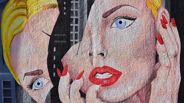 12. На какой цвет вы сразу же обратили внимание?