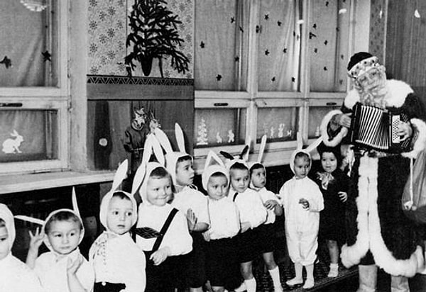 2. Новый год в 60-х: какое блюдо было главным на праздничном столе?