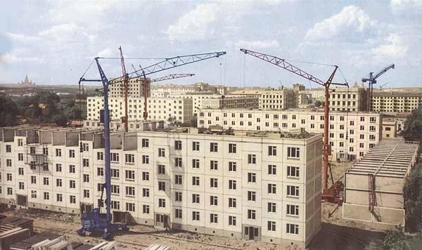 7. Какова была жилая площадь хрущёвок в 1960-х годах?