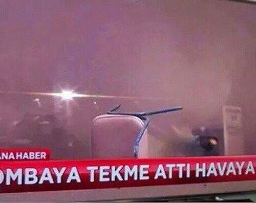 Televizyon Dünyasıyla İlgili Attıkları Komik Tweetlerle Hafta Boyunca Güldüren 15 Kişi