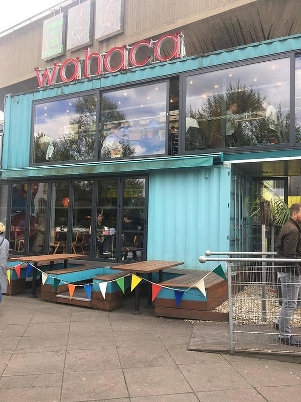 12. Этот ресторан в Лондоне сделан из старых морских контейнеров