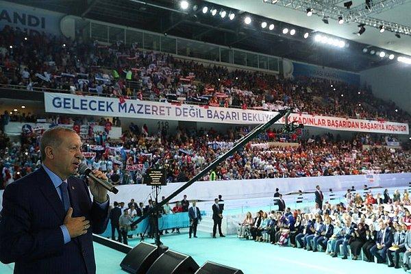 Erdoğan yaptığı konuşmada 'Herkes düşündüğünü özgürce söyleyecek' ifadelerini kullandı.