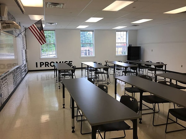 Наверное поэтому Леброн считает своей главной заслугой не спортивные достижения и медали, а этот проект и открытие школы.