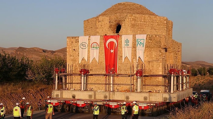 12 Bin Yıllık Hasankeyf'ten Kalan Son Eserler: Tarihi Artuklu Hamamı Taşındı