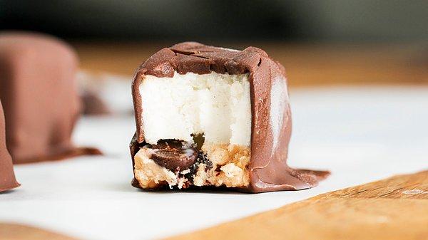 6. Almanya: Çikolata kaplı vanilyalı dondurma